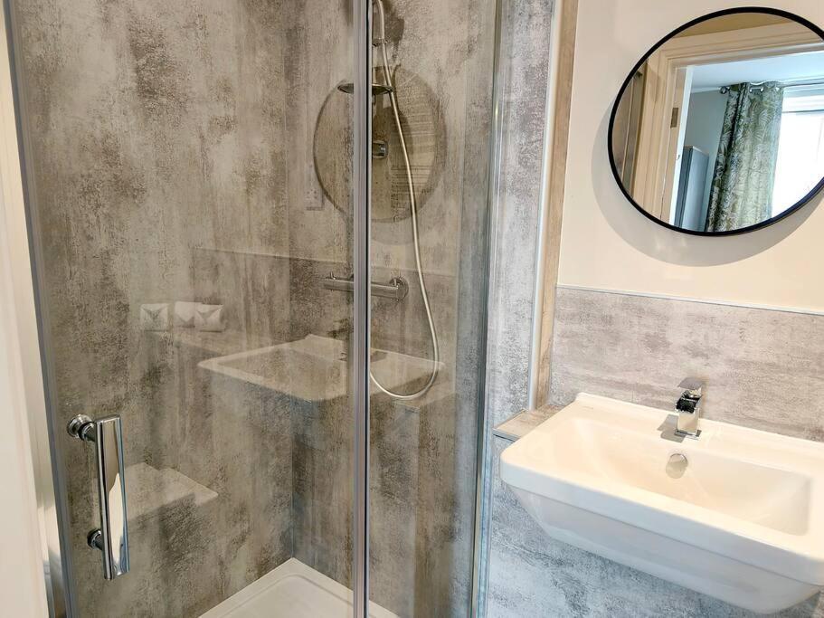 Carvetii - Anne House Room 2 - Dbl Bed First Floor En-Suite Καρλάιλ Εξωτερικό φωτογραφία